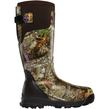 LaCrosse_AlphaburlyPro_800_RealTreeEdge_Woman.jpg